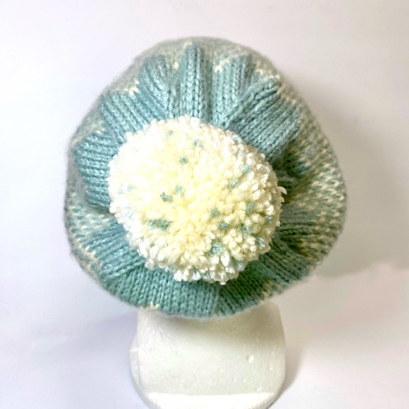 HANDMADE Chunky Fair Isle Beanie Hat, Warm Winter Weather Accessory Gift - Picture 8 of 9